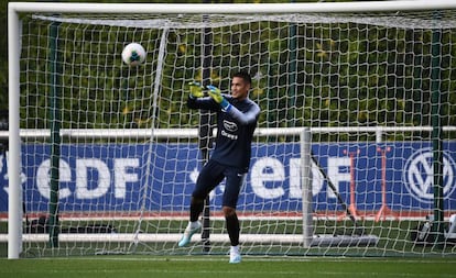 Areola, durante un entrenamiento con la selección de Francia.
