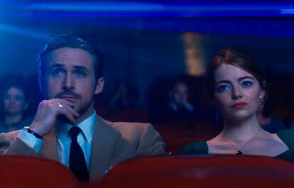 Ryan Gosling e Emma Stone, em 'La La Land', um dos favoritos ao Oscar 2017.