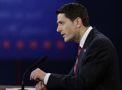 El candidato republicano ha pedido antes de que comenzara el debate que la moderadora se dirigiera a él como "Mr. Ryan" en vez de como "congresista". Paul Ryan representa al Estado de Wisconsin.