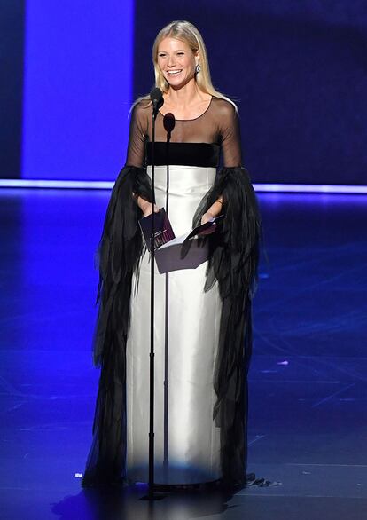 Gwyneth Paltrow llevó un vestido vintage de Valentino de 1963 en la gala de los premios Emmy 2019.