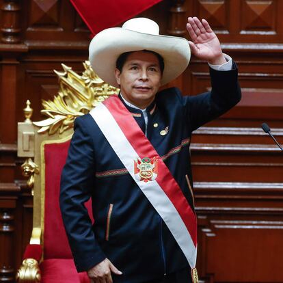 Lima (Peru), 28/07/2021.- A handout photo made available by the Presidency of Peru shows Pedro Castillo after his Investiture ceremony as head of State, in Lima, Peru, 28 July 2021. Pedro Castillo assumes today the Presidency of Peru for the period 2021-2026. EFE/EPA/Presidency of Peru HANDOUT ONLY AVAILABLE TO ILLUSTRATE THE ACCOMPANYING NEWS (MANDATORY CREDIT) HANDOUT EDITORIAL USE ONLY/NO SALES