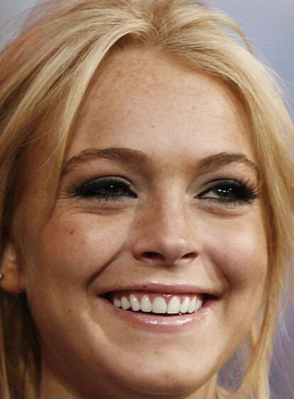 Fotografía de archivo del 8 de Mayo de 2007. La actriz Lindsay Lohan ha sido acusada de iniciar una persecución automovilística a gran velocidad bajo los efectos del alcohol, sin licencia de conducir y en posesión de cocaína.