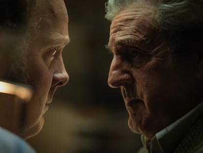 Grégory Gadebois y Daniel Auteuil, en 'Presunción de inocencia'.