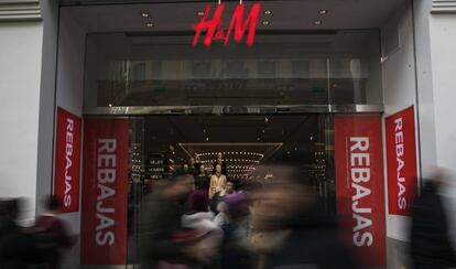 Tienda de H&M durante las rebajas, el pasado enero.