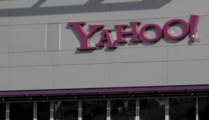 Detrás del incremento del beneficio se encuentra la reducción de costes como respuesta a la reestructuración interna que ha impuesto su consejera delegada, Marissa Mayer, así como las ganancias generadas por sus activos financieros. EFE/Archivo