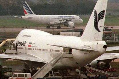 Aviones en el aeropuerto parisiense de Orly.