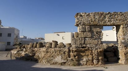 Unas obras mantienen cerrado el teatro romano de Cádiz