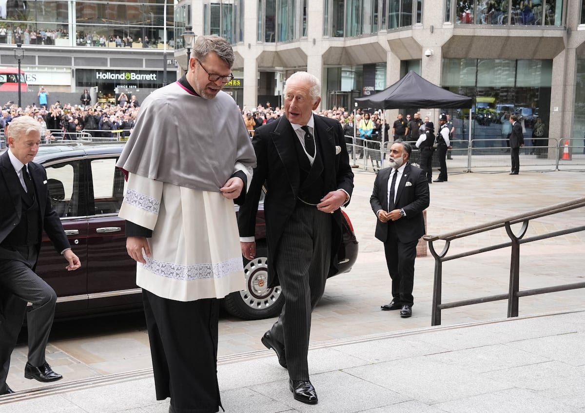 La familia real británica despide a la duquesa de Kent en su primer funeral católico en 400 años