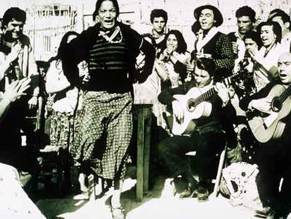 Carmen Amaya, en una imagen del programa documental de televisión <i>En la azotea del viento.</i>