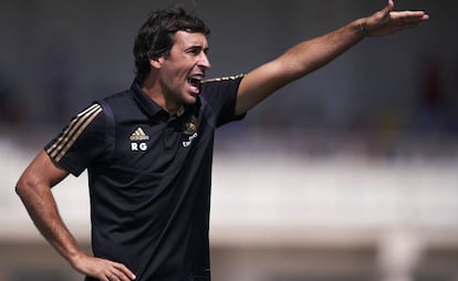 Raúl, en su primer partido como entrenador del Real Madrid B Castilla.