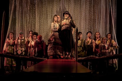 Escena de 'Fuenteovejuna', dirigida por Rakel Camacho para la Compañía Nacional de Teatro Clásico (CNTC), en el Festival Internacional de Teatro Clásico de Almagro.