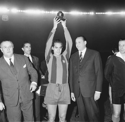 Luis Suárez, futbolista. El genial centrocampista gallego hizo carrera en el Inter de Milán tras vestir la camiseta del Barcelona, y en 1960 recibió el galardón al mejor jugador.