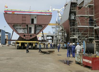 Construccin de un buque en los astilleros de Navantia de Puerto Real.