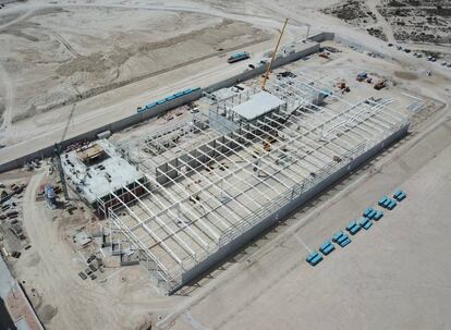 Imagen aérea de las obras de construcción de la nueva planta de producción de Alvalle, en Alcantarilla (Murcia)