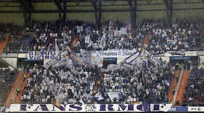 Aficionados en el Madrid-Celta, en el Bernabéu.  