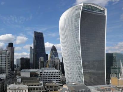 Vista de varios edificios de la City de Londres.