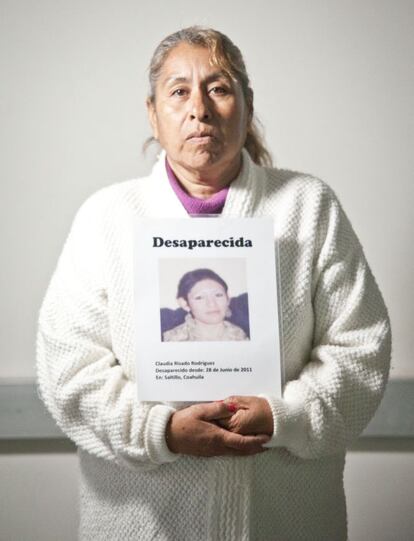 Claudia Risada, de 25 años, dejó a su hijo con su madre Silvia Rodríguez (en la foto) y le dijo que iba a cenar con su novio una noche de 2011. Nunca se ha vuelto a ver a ninguno de los dos.