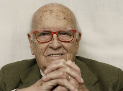 Miguel Milà, uno de los grandes nombres del diseño industrial español. EFE/ Andreu Dalmau


