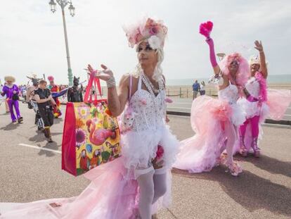 Una pasada edición del desfile del Orgullo Gay en Brighton, en la costa sur de Inglaterra.