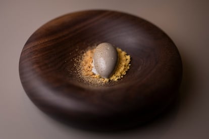 Tributo al maíz, uno de los postres del menú degustación de 22:22 Cultura Dulce.