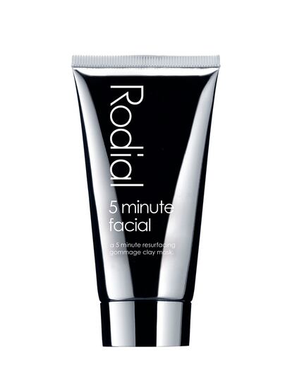 Rodial propone esta mascarilla '5 minutos' que ayuda a la piel a producir colágeno al mismo tiempo que elimina las pequeñas arrugas de expresión. (36 euros)