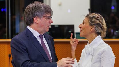 Carles Puigdemont y Yolanda Díaz, en Bruselas.
