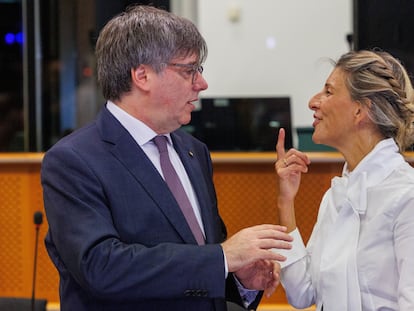 Carles Puigdemont y Yolanda Díaz, en Bruselas.