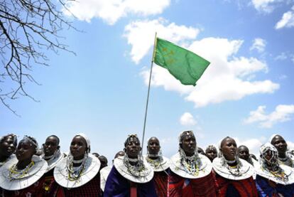Mujeres masai, en una manifestación organizada por los defensores de la carretera.