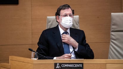 El expresidente del Gobierno, Mariano Rajoy, comparece en el Congreso de los Diputados, este lunes.