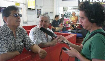 El novelista Daniel Alarcón, durante una de las entrevistas.