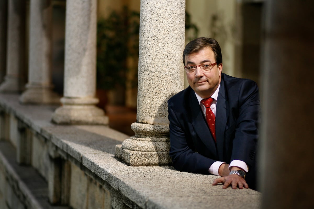 La vida de Guillermo Fernández Vara, en imágenes