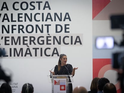 La consejera Mireia Mollà, en septiembre en la presentación del visor sobre la emergencia climática en la costa valenciana.