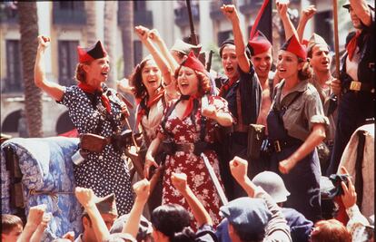 Escena de la película 'Libertarias' (Vicente Aranda, 1996) que trata sobre las milicianas en la revolución anarquista y la Guerra Civil española.