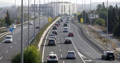 La A-7 a la altura de San Juan de Alicante en la operación retorno de verano este sábado.