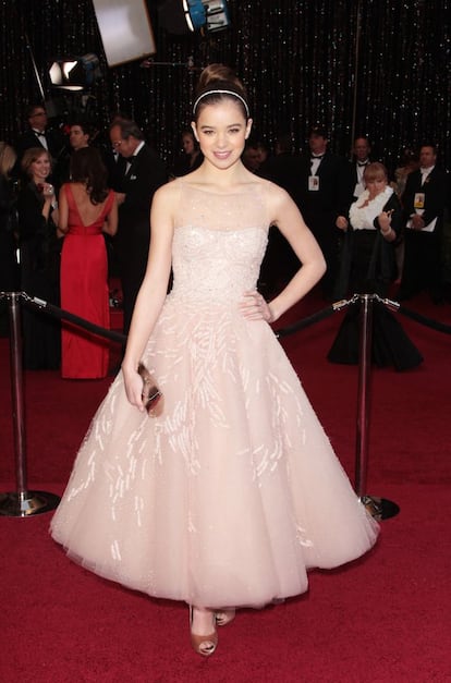 Con este modelo de Marchesa, Hailee Steinfeld acudió a la 83º edición de los premios Oscar de cine en 2011, año en el que la actriz fue nominada por su papel de Mattie Ross en 'Valor de ley'.