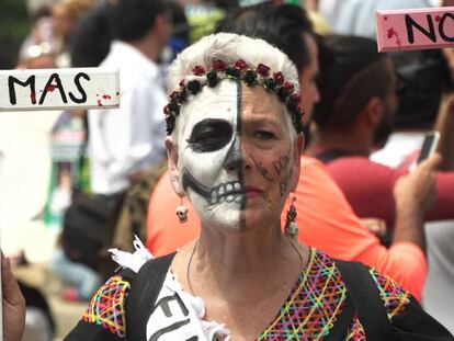 Una protesta durante el Día de la madre en Ciudad de México.