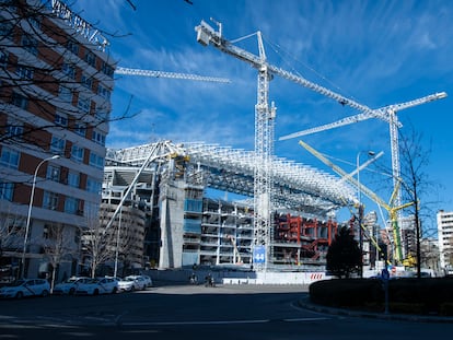 Vista del estadio Santiago Bernabéu en obra.