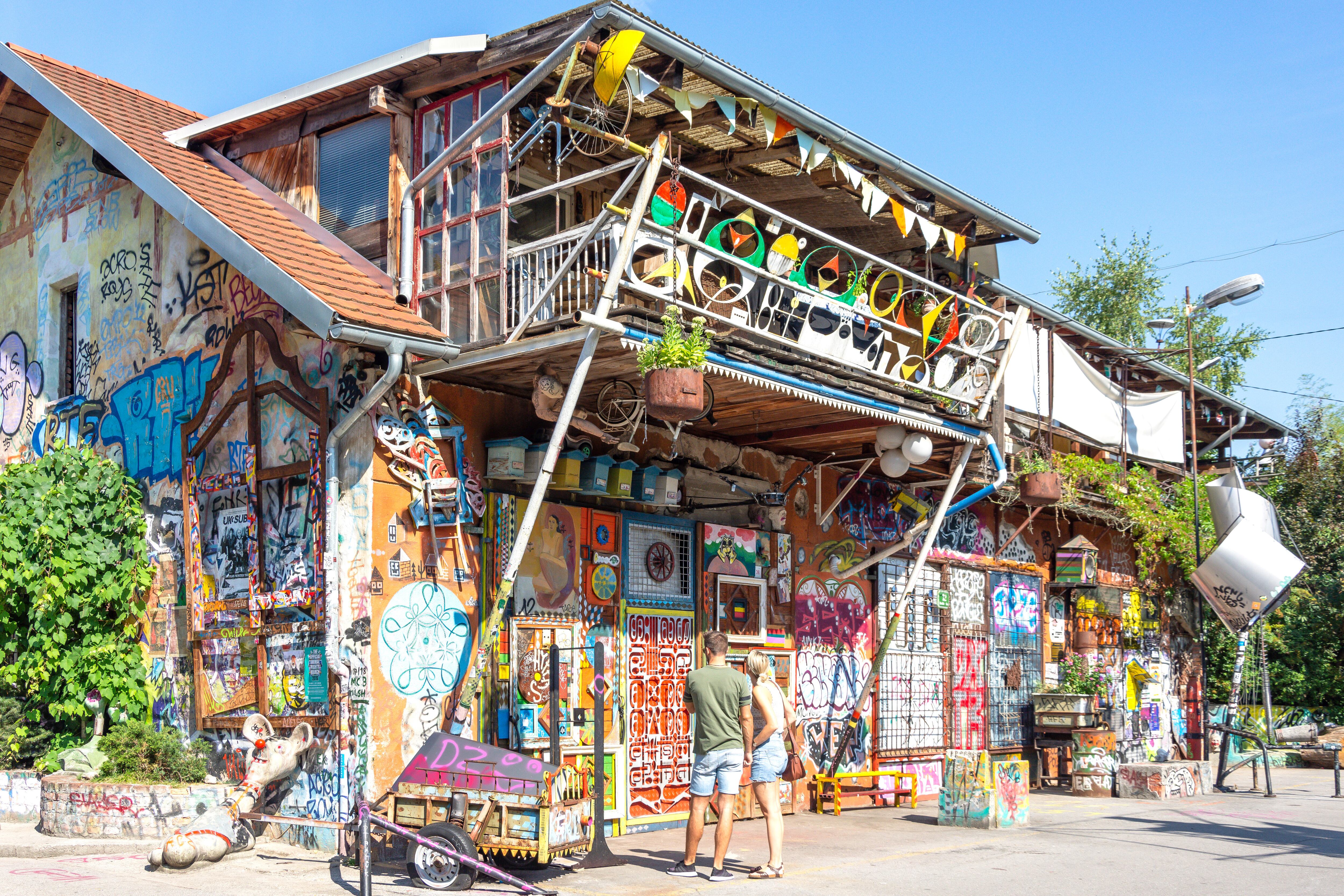 Detalle del barrio de Metelkova, en la capital de Eslovenia.