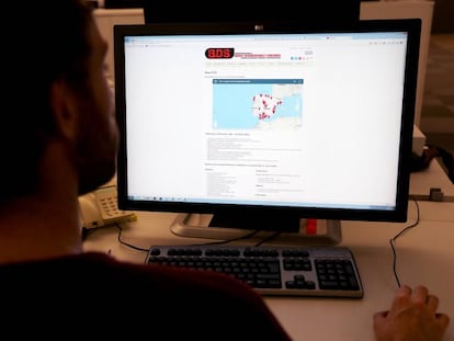 Un usuario navega por una web de apoyo a la campaña propalestina BDS.