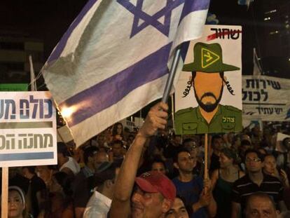 Protesta en Tel Aviv contra la exclusi&oacute;n de los ultraortodoxos de la mili.