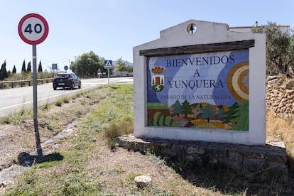 Vista de la localidad de Yunquera, donde oficiaba misa el sacerdote malagueño de 34 años de este municipio que ha sido detenido por presuntamente agredir sexualmente a al menos cuatro mujeres a las que sedaba y grababa.