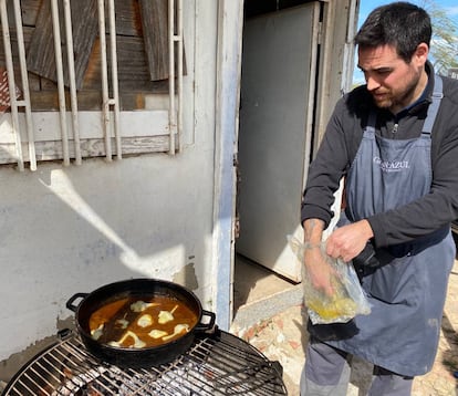 El cocinero Héctor González, jefe de cocoina del restaurante 