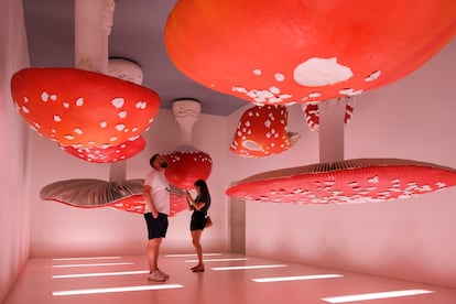 'Habitación Hongo Invertida' de Carsten Holler, parte del proyecto permanente 'Atlas', en la Fundación Prada, el 20 de julio de 2022 en Milán, Italia.