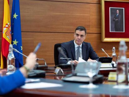 El presidente del Gobierno, Pedro Sánchez, preside la reunión del Consejo de Ministros celebrada este martes en el Palacio de la Moncloa.