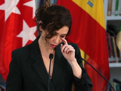 La presidenta de la Comunidad de Madrid, Isabel Díaz Ayuso, el lunes en la inauguración de una biblioteca en Boadilla del Monte.