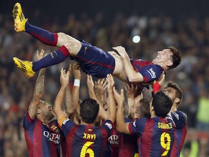 Messi, mantejat després de superar el rècord.