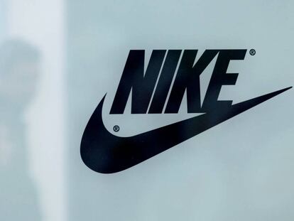 Nike retira una línea de calzado por una publicación política en Instagram