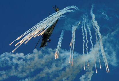 A Mil Mi-28N Night Hunter military helicopter performs during the International Army Games 2016, in Dubrovichi outside Ryazan, Russia, August 5, 2016. REUTERS/Maxim Shemetov