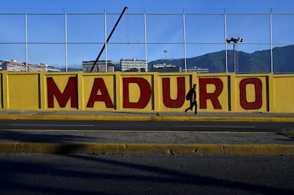 Mural on a street in Caracas, January 6.