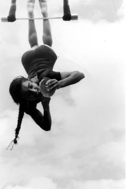 Maria del Pino Papadopoulos, 'Miss Mara', trapecista.